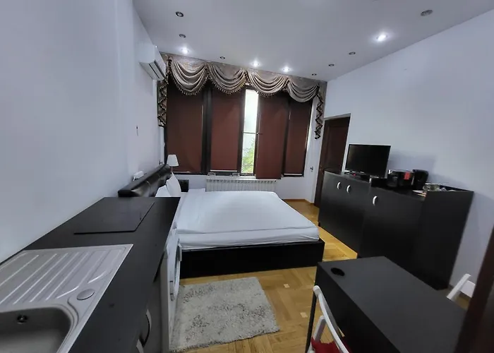 Mega Mall Arena Nationala Monza Ap * Bukurešť